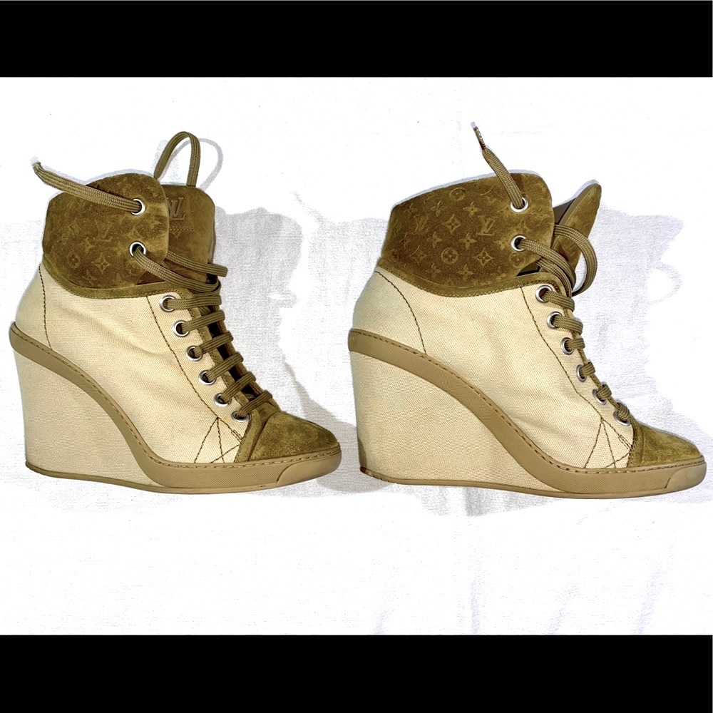 Louis Vuitton wedges
